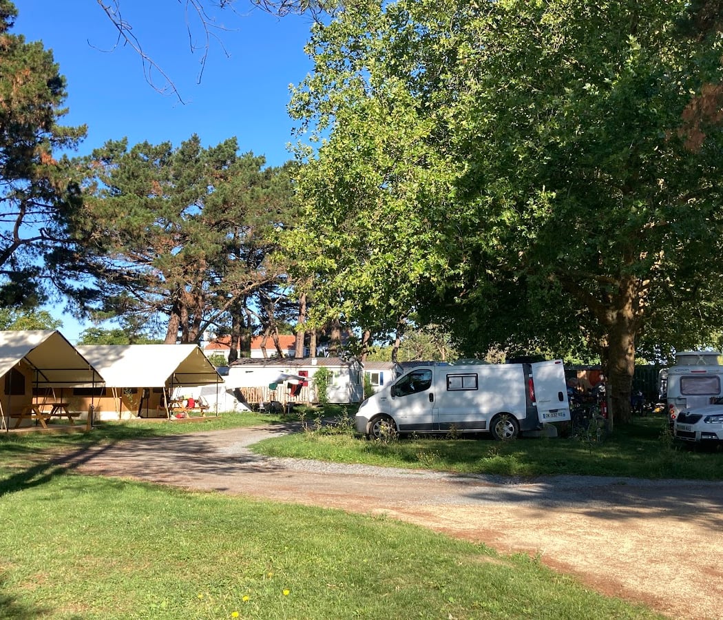Camping & Guinguette - La Cale Sauvage 3