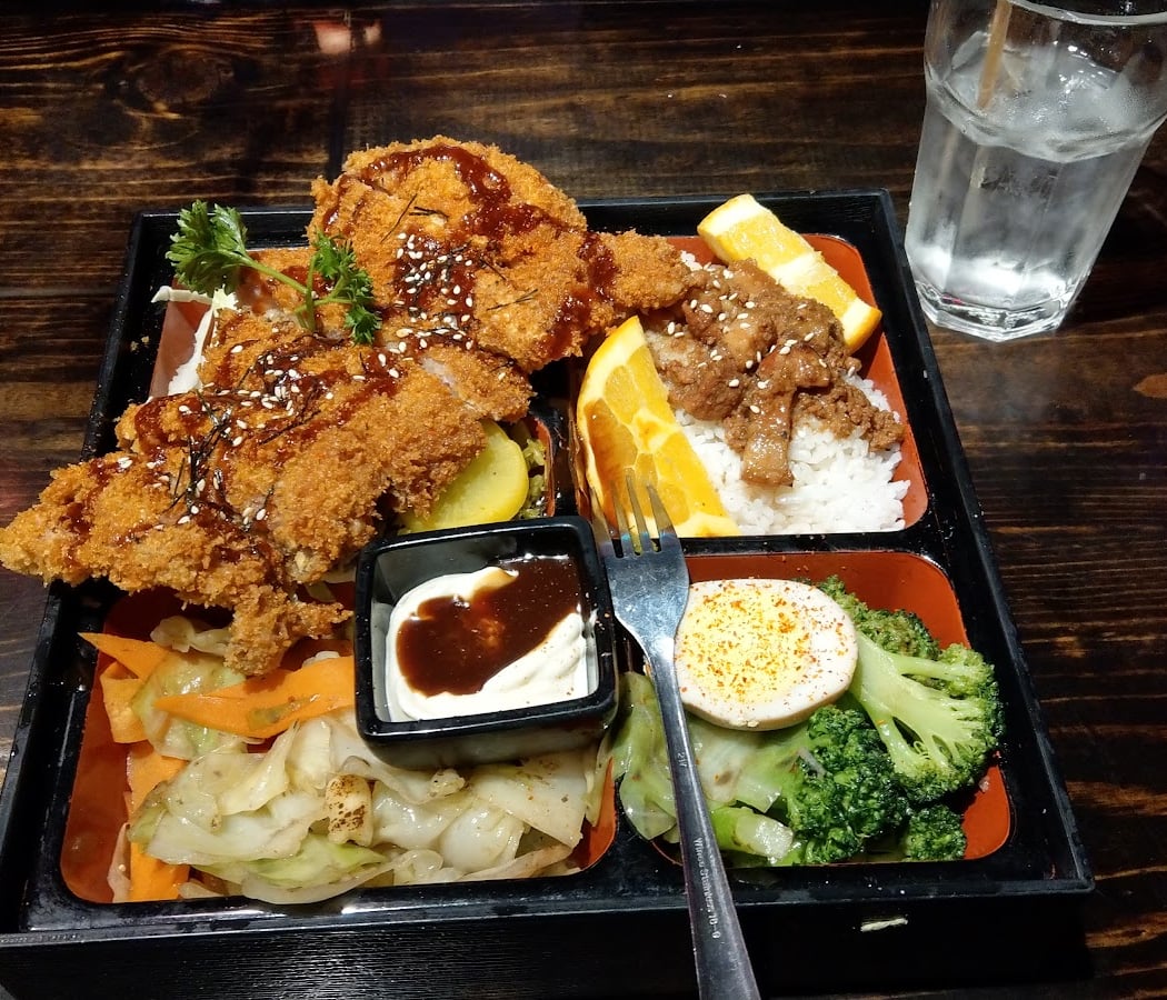 Dragon Gate Bar and Grille 3
