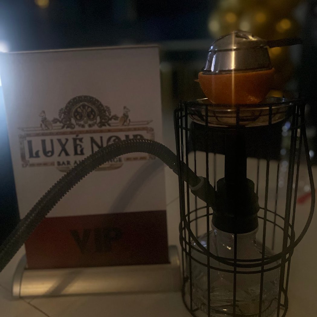 LUXÉ Noir 3