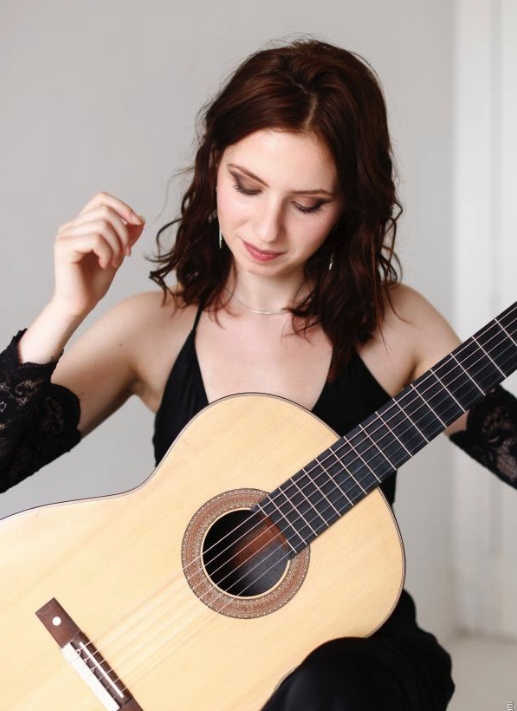 Edith Pageaud, Guitar Virtuoso in Concert 1