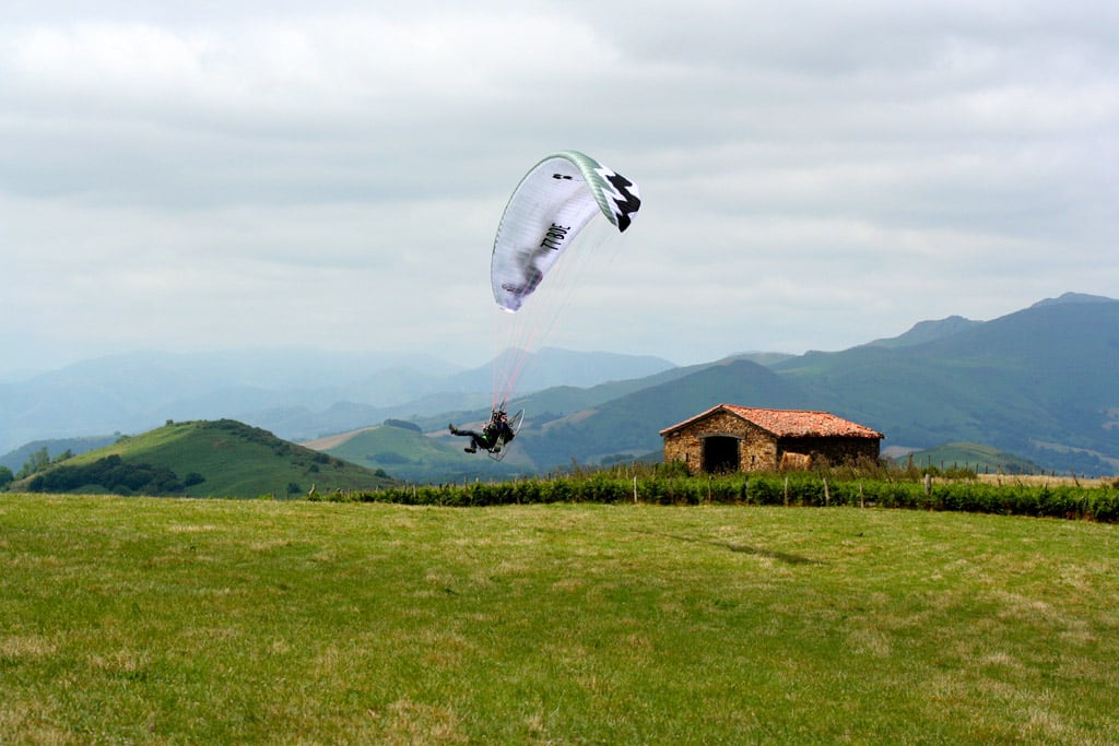 Vallée Arberoue Paramoteur Et Parapente 2