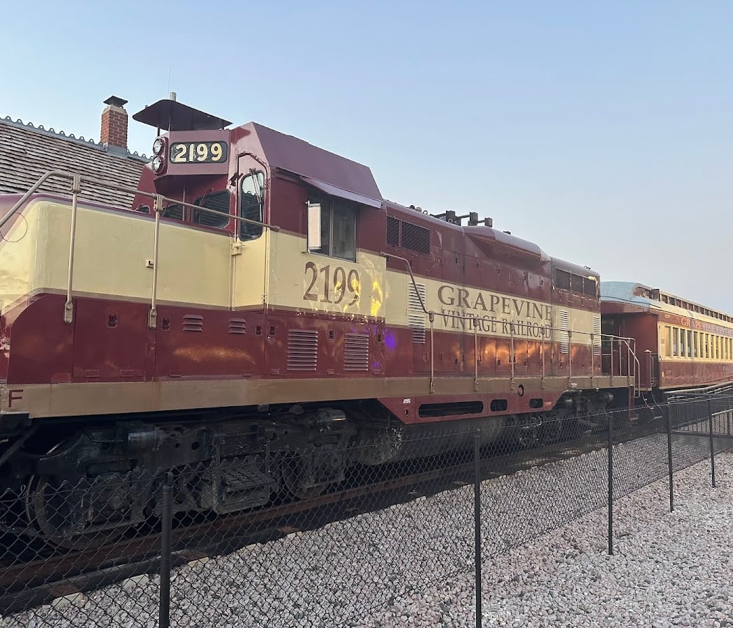 Dinos On the Tracks 2026 3