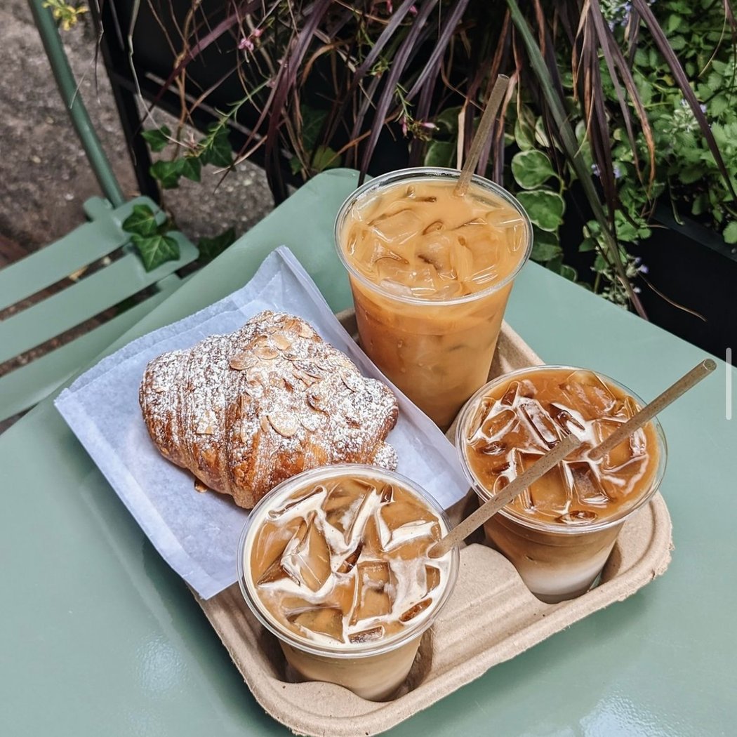 Radiant Café & Wine Bar 3
