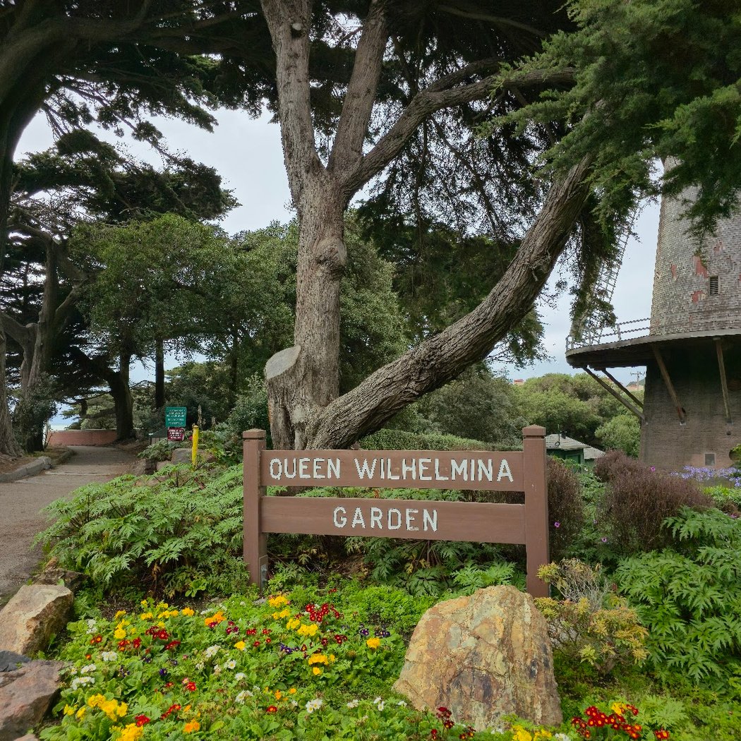 Golden Gate Park: West EndBreakers, Old Trains & Windmills! Tour 3