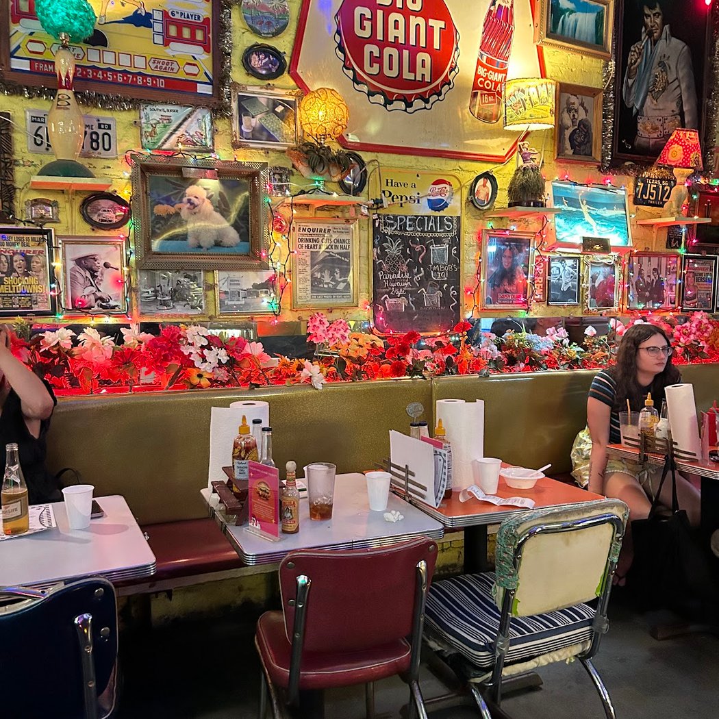 Trailer Park Lounge 3
