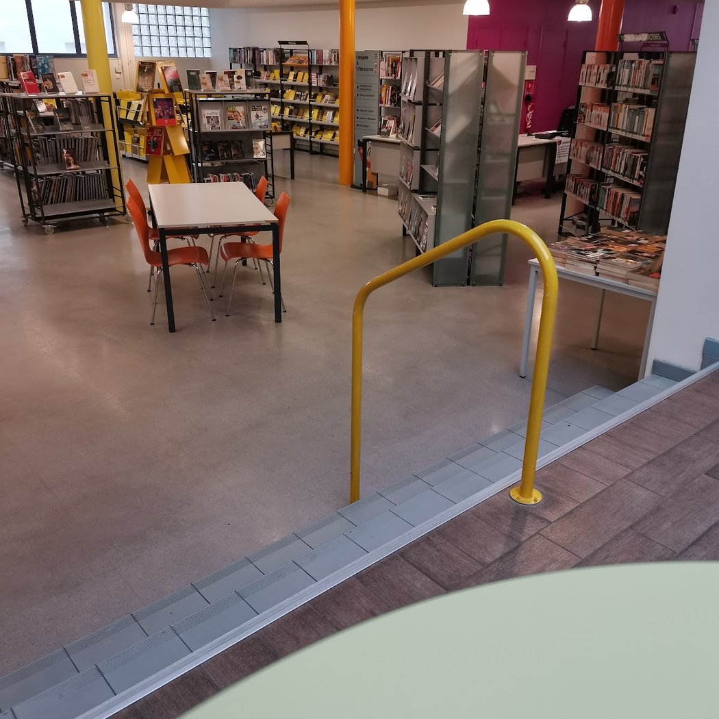 Library Louis Aragon 3