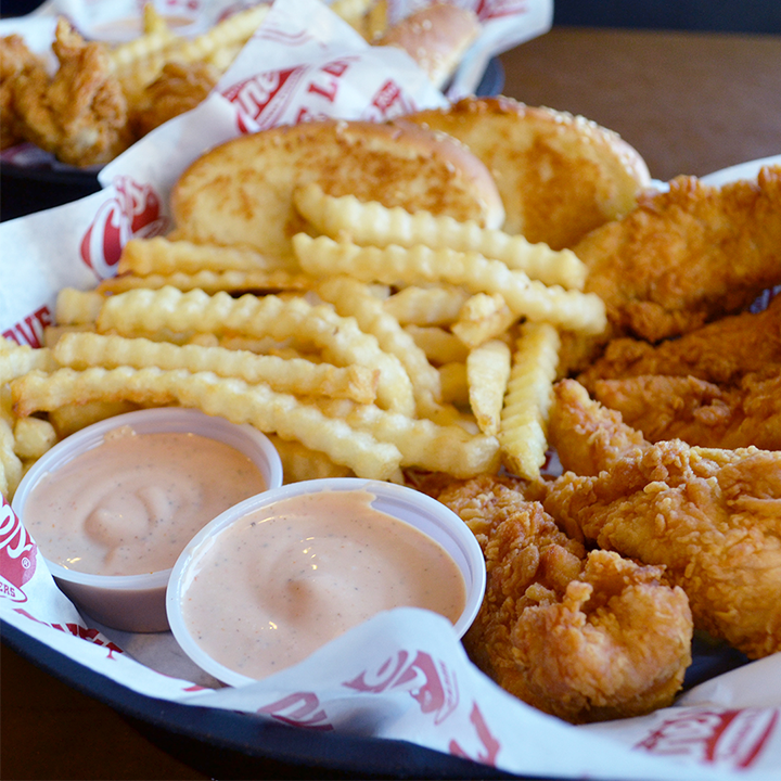 Raising Cane's Chicken Fingers 1