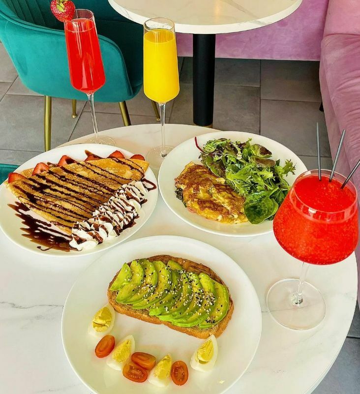 Cafe Renis 4