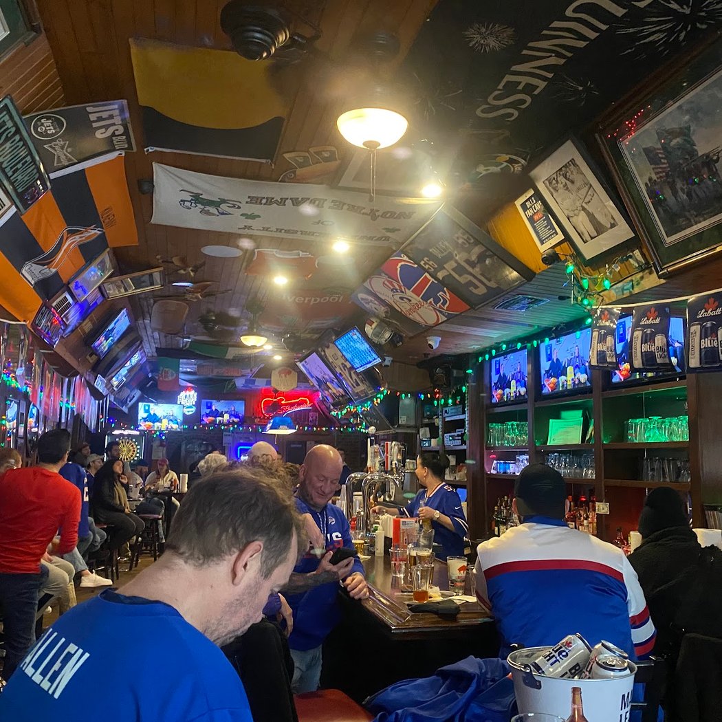 GlenPatrick's Pub Queens Bills Backers 1