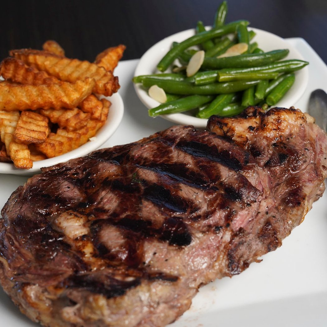 Ben's Kosher Delicatessen Restaurant & Caterers 3
