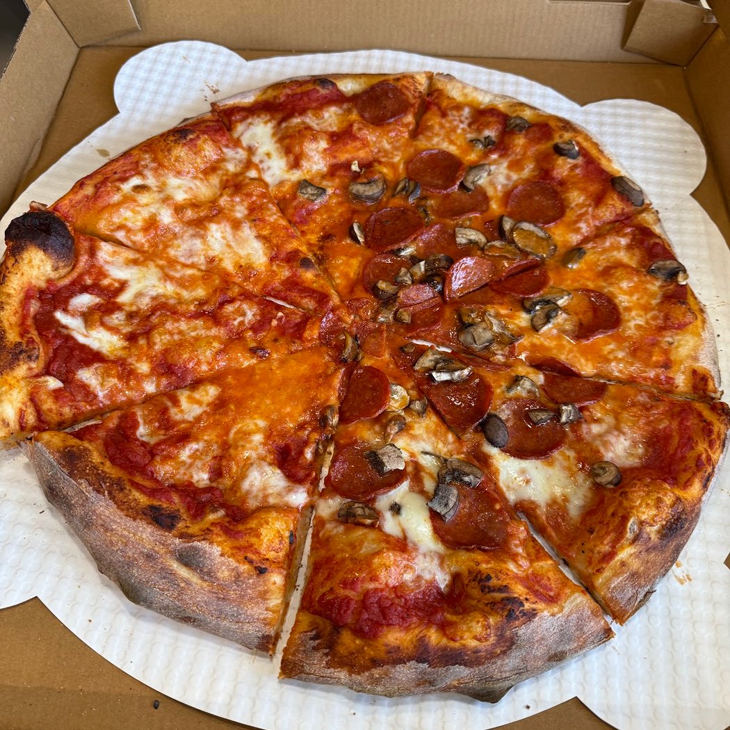 8 Moose Pizzeria 1