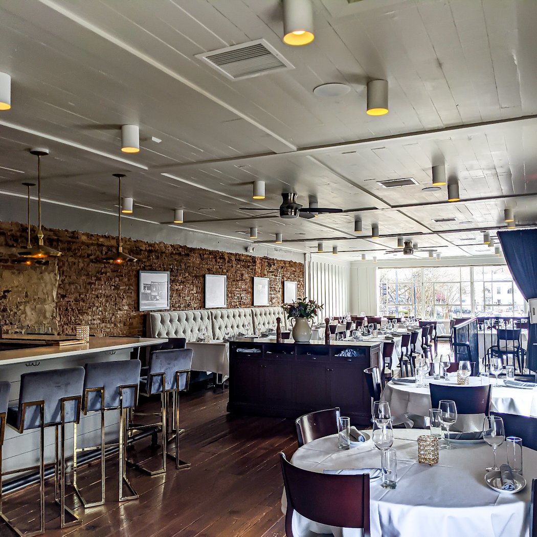Mac's Chop House 2