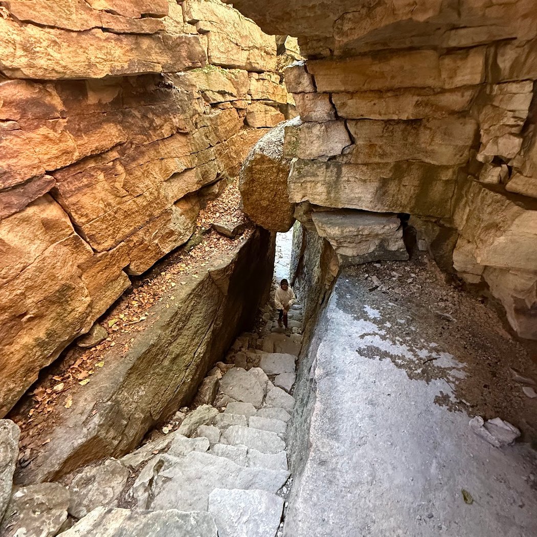 Ice caves trail 1