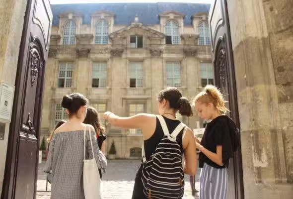 Les Stocks du Marais 3