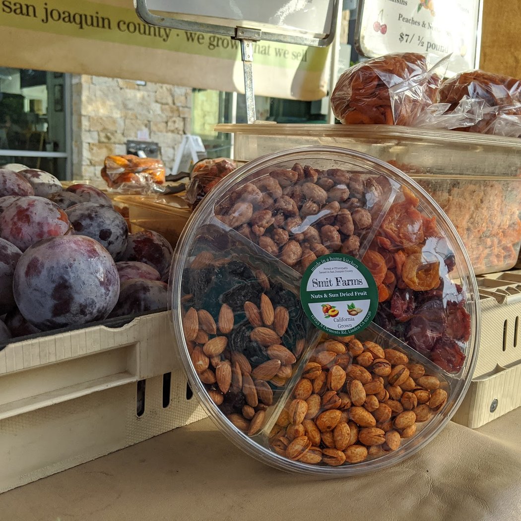 Little Italy Mercato Farmers' Market 1