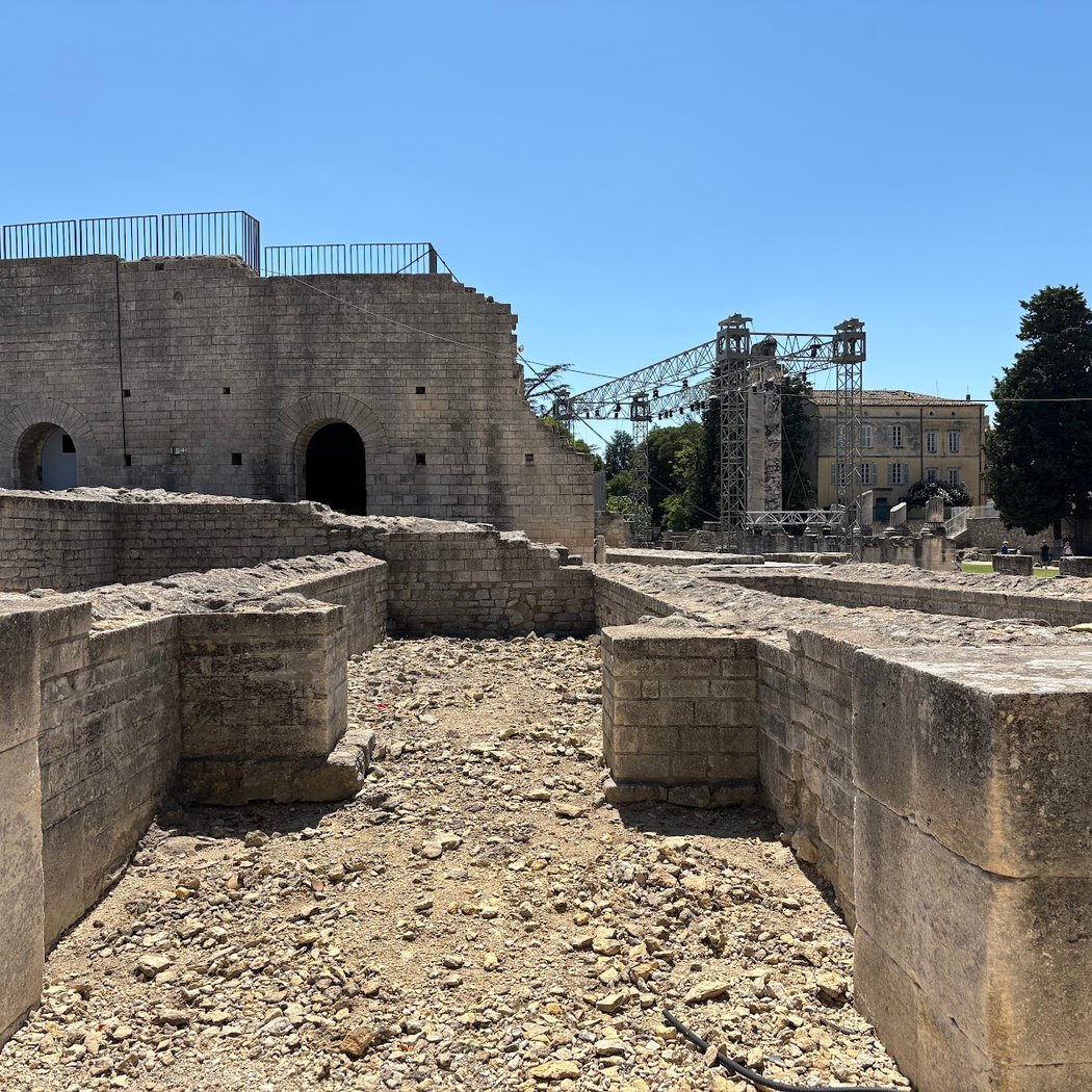 Roman Theatre of Arles 5