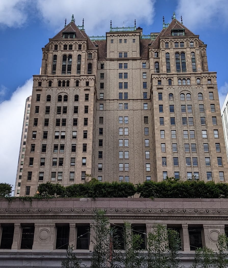 Hunter-Dulin Building 1