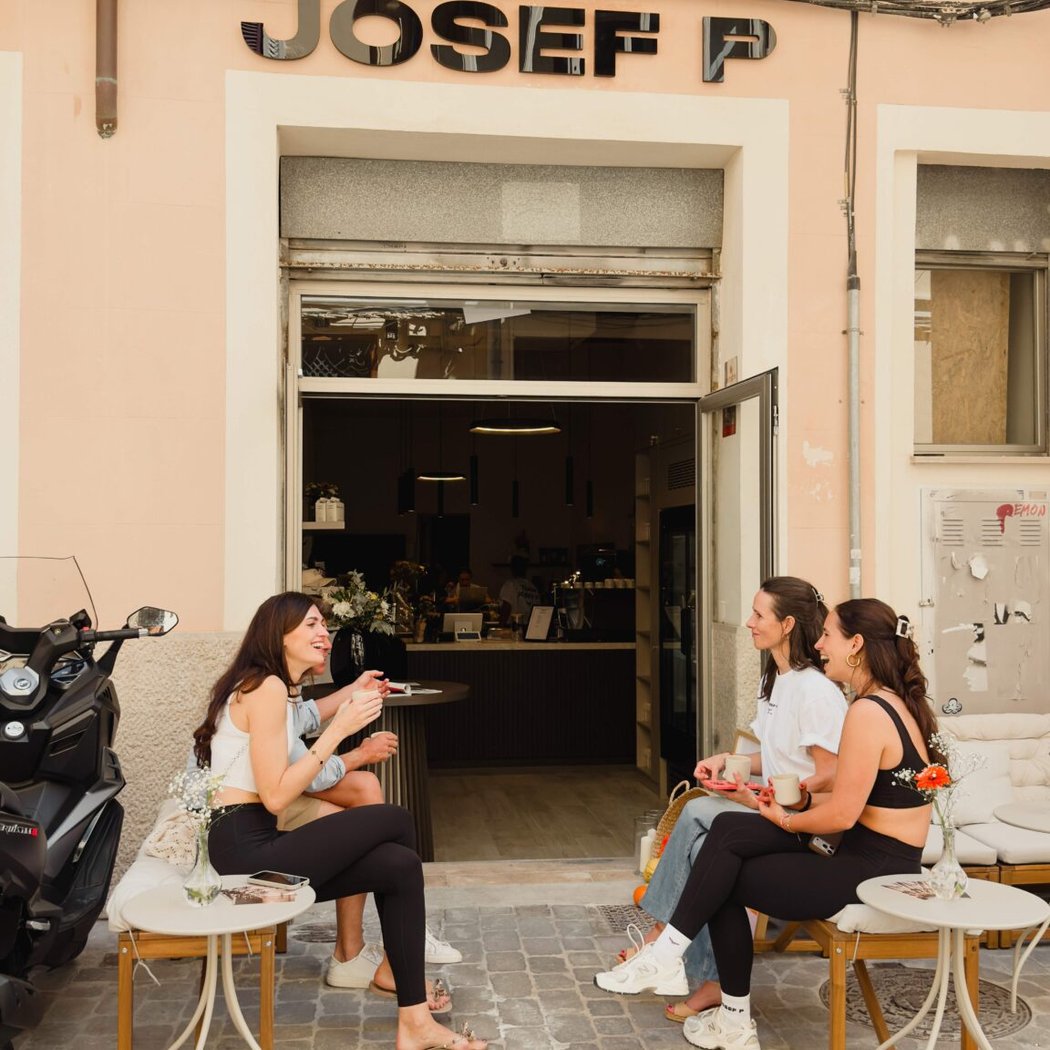 Free Coffee & Community Class 1