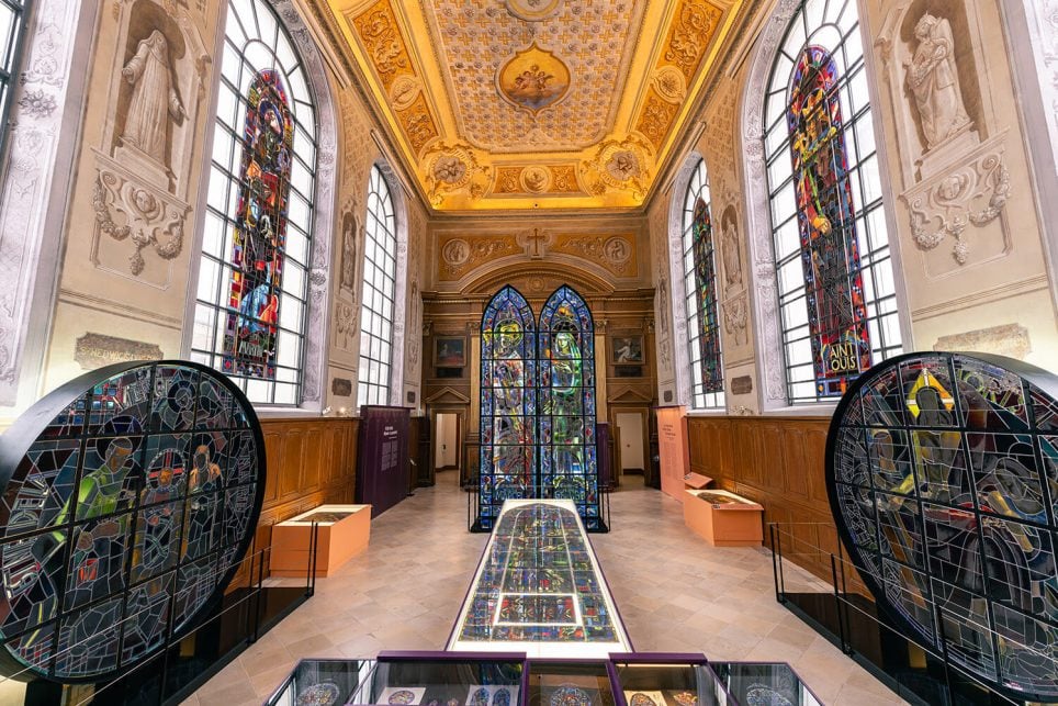 Exposition sur la querelle des vitraux à Notre-Dame de Paris 1