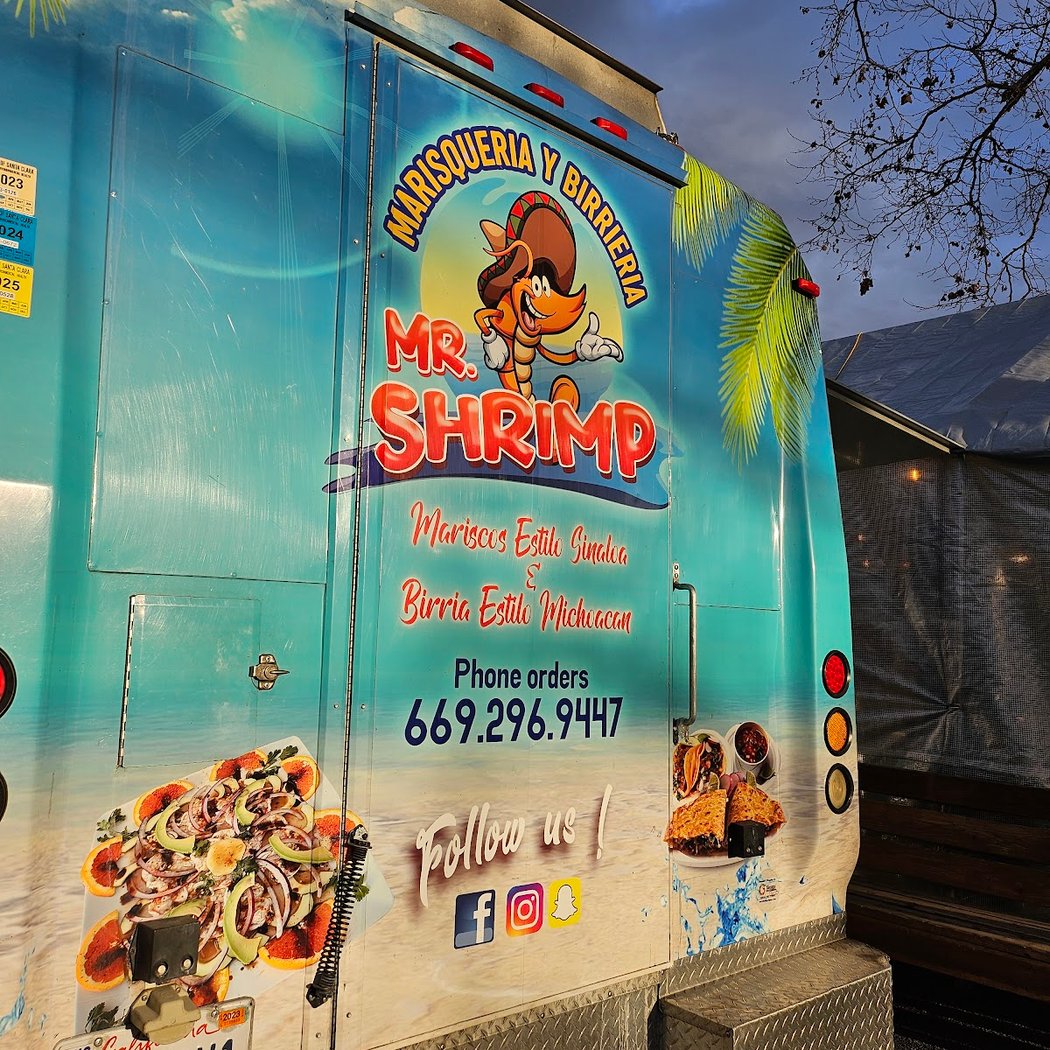 Mr. Shrimp Marisqueria y Birrieria Food Truck 3