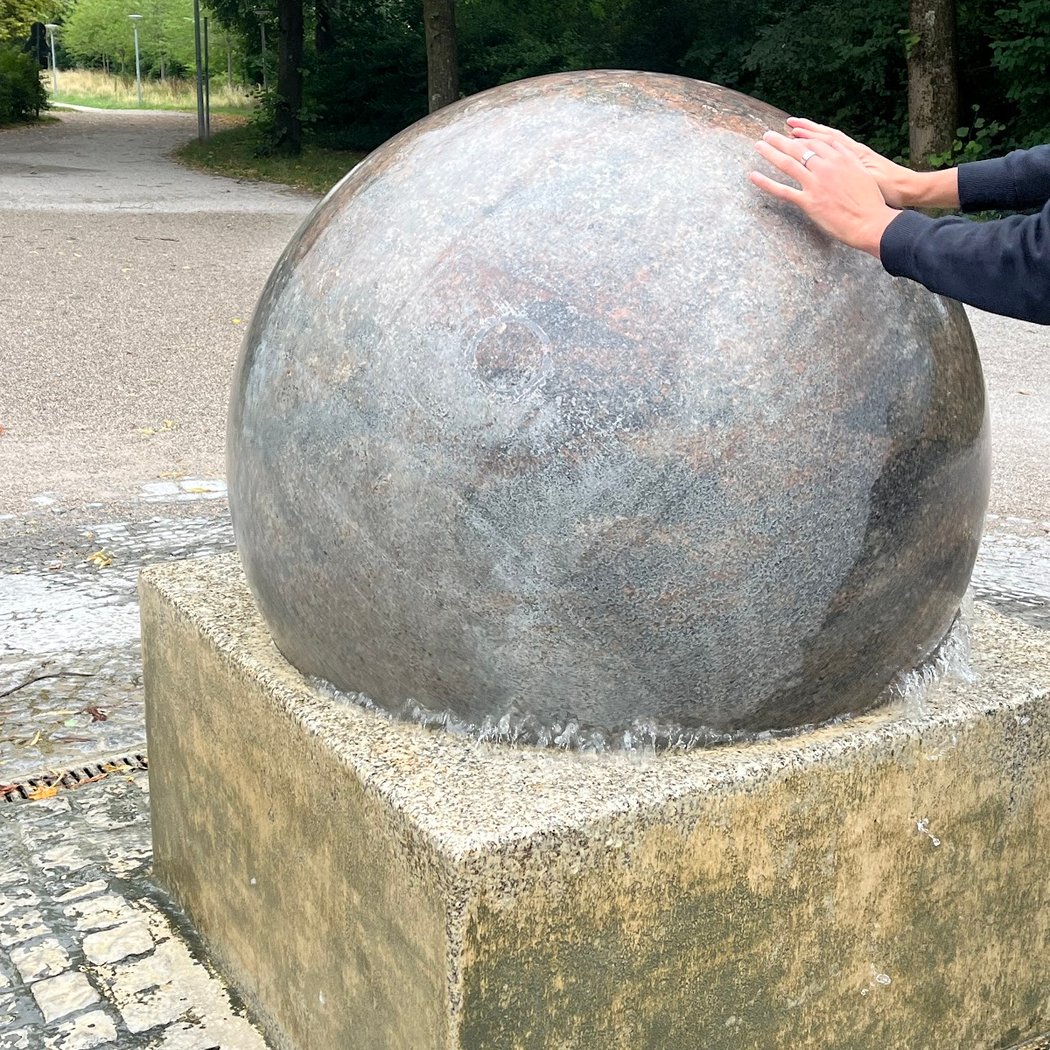 Kugelbrunnen im Westpark