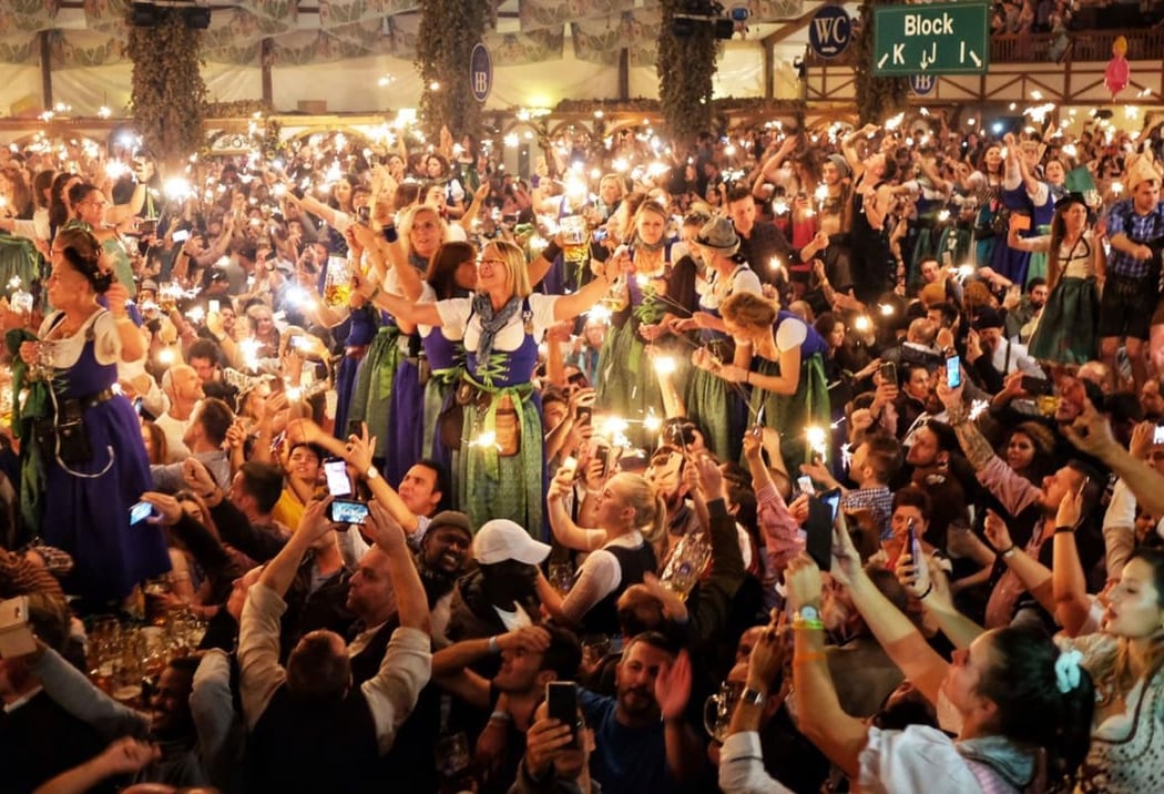 Wiesn-Kehraus und Böllerschießen