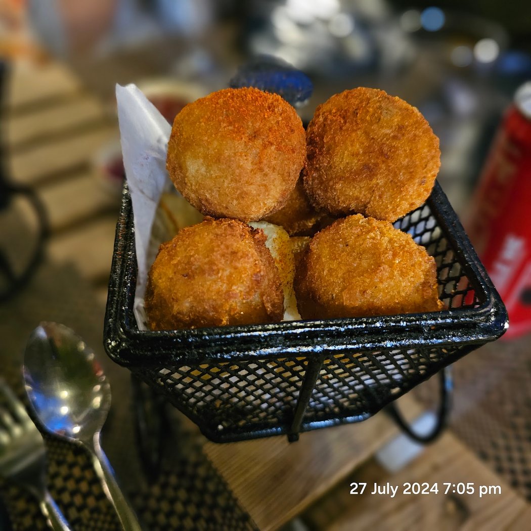 Farzi Cafe 3