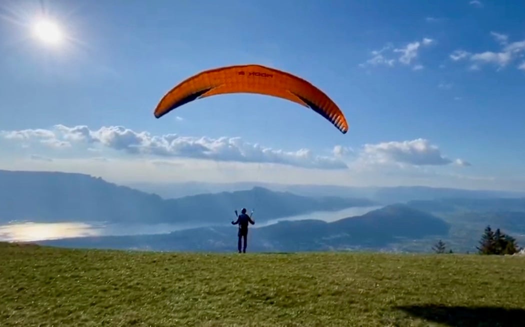 Bradafly Parapente - Ecole, Stages, Baptêmes vols biplace, Boutique, Atelier – Chambéry - Aix-les-Bains - Lac du Bourget 1