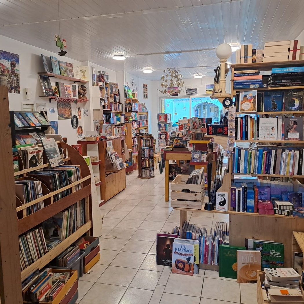 Bouquinerie L'EXQUIMOT 3