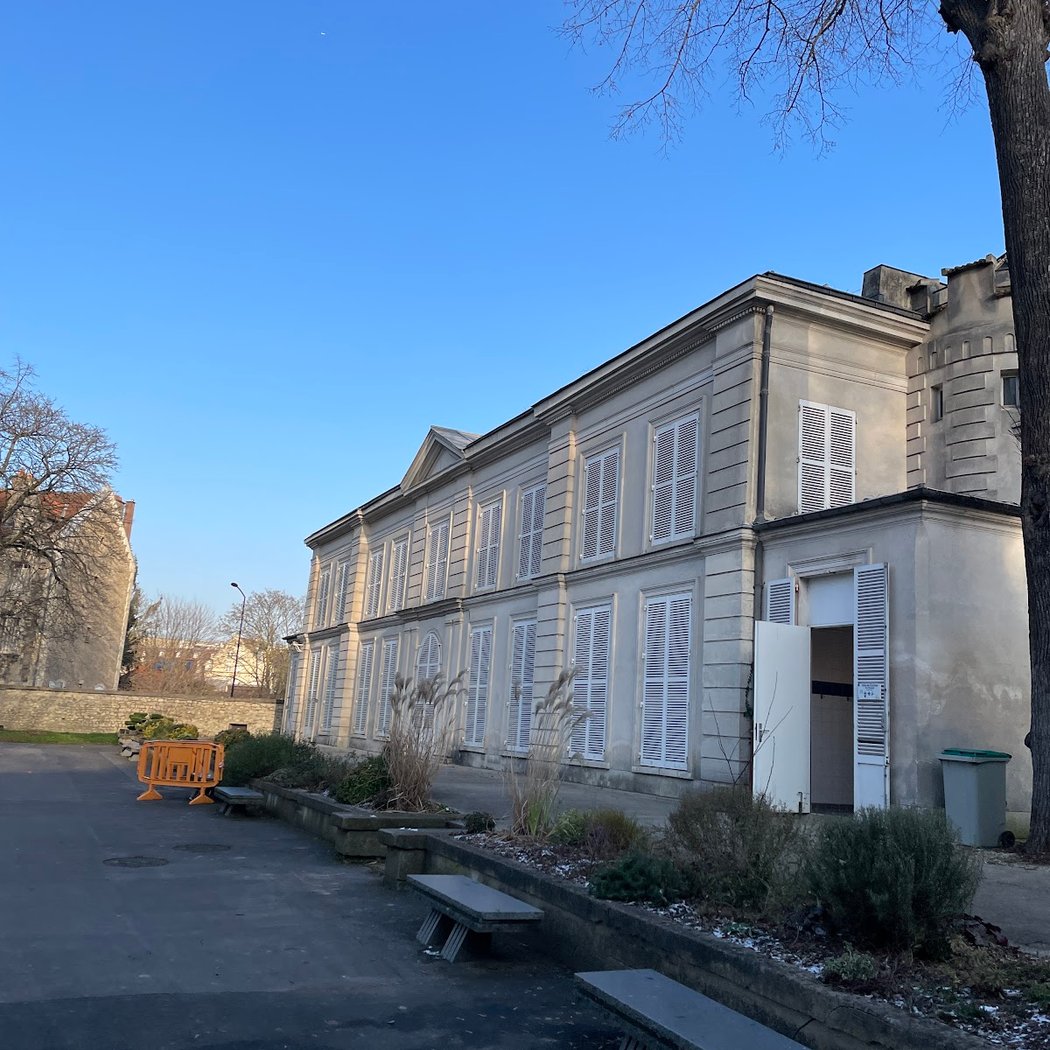 Château Raspail 2