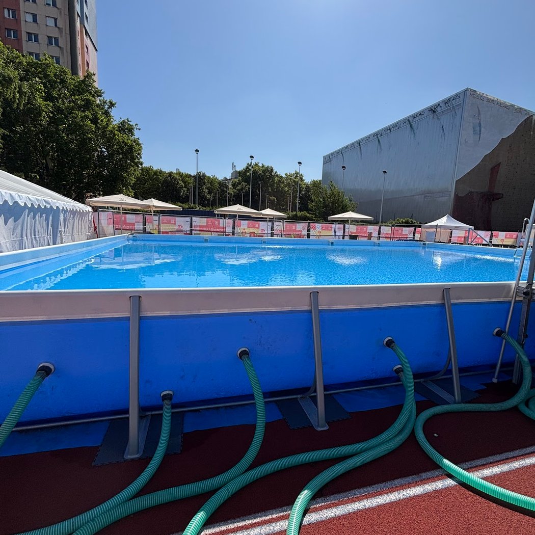 Baignade estivale - Poissonniers 2