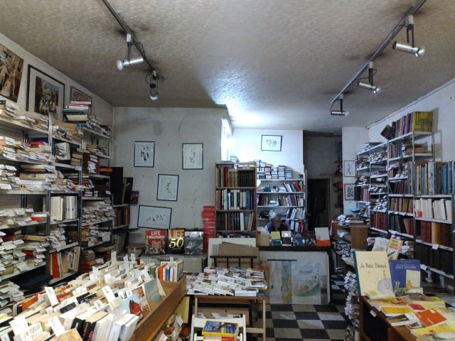 Librairie Au Dauphin 1