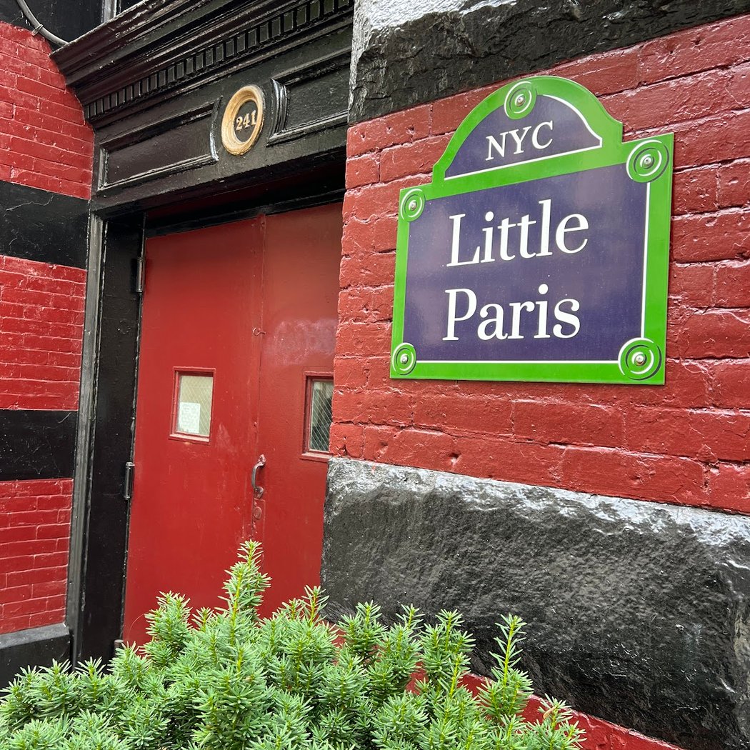 Little Paris sign 2