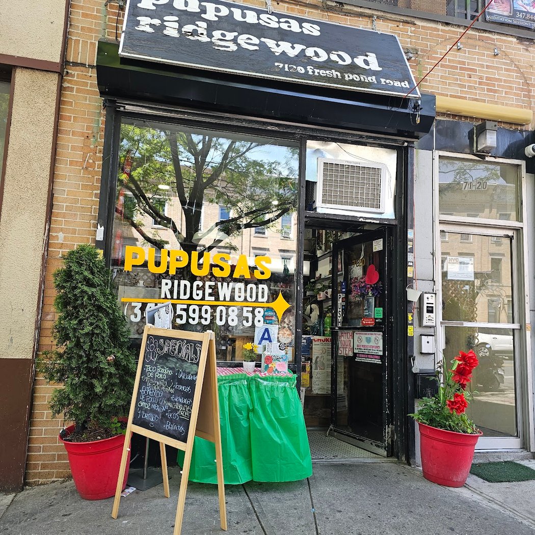Herman Hochberg Plaza 3