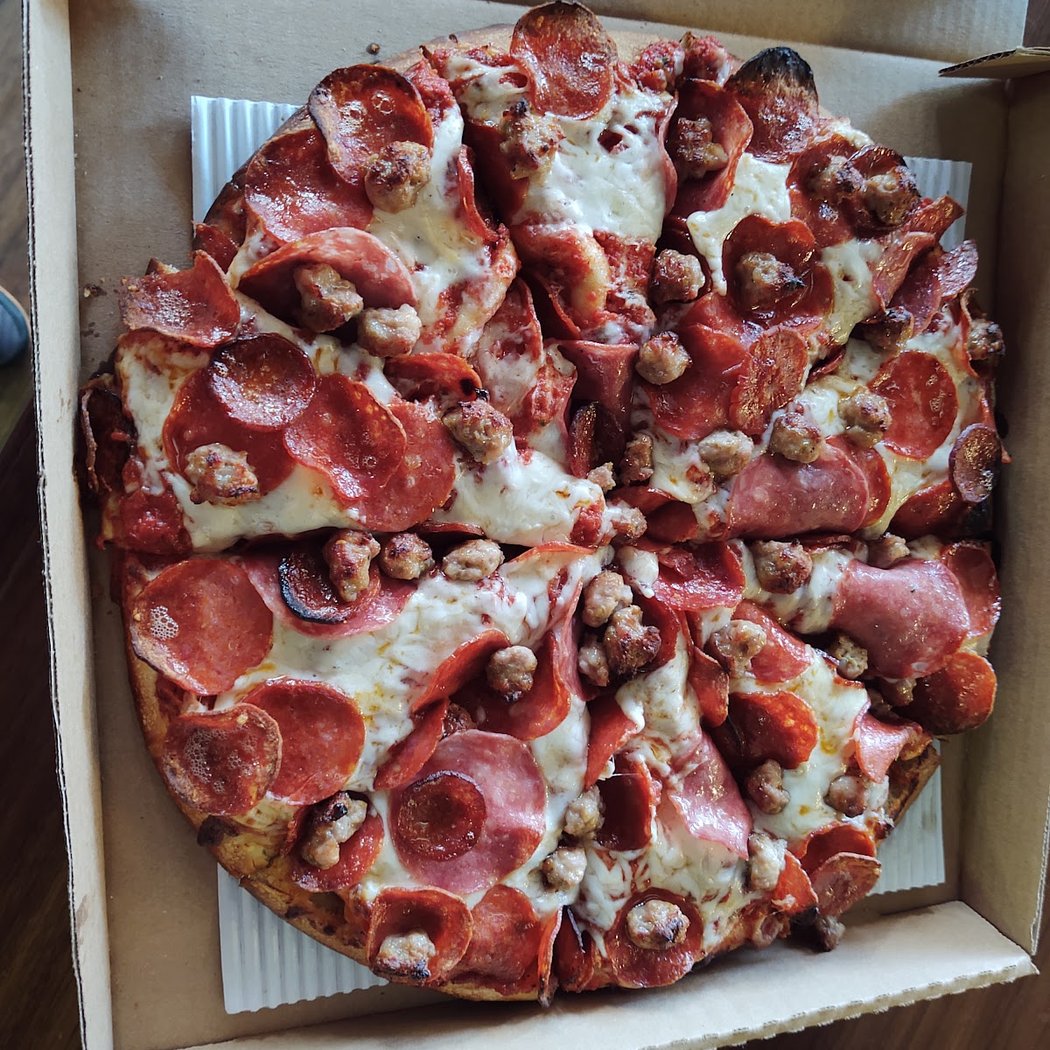 T-Bird's Pizza 3