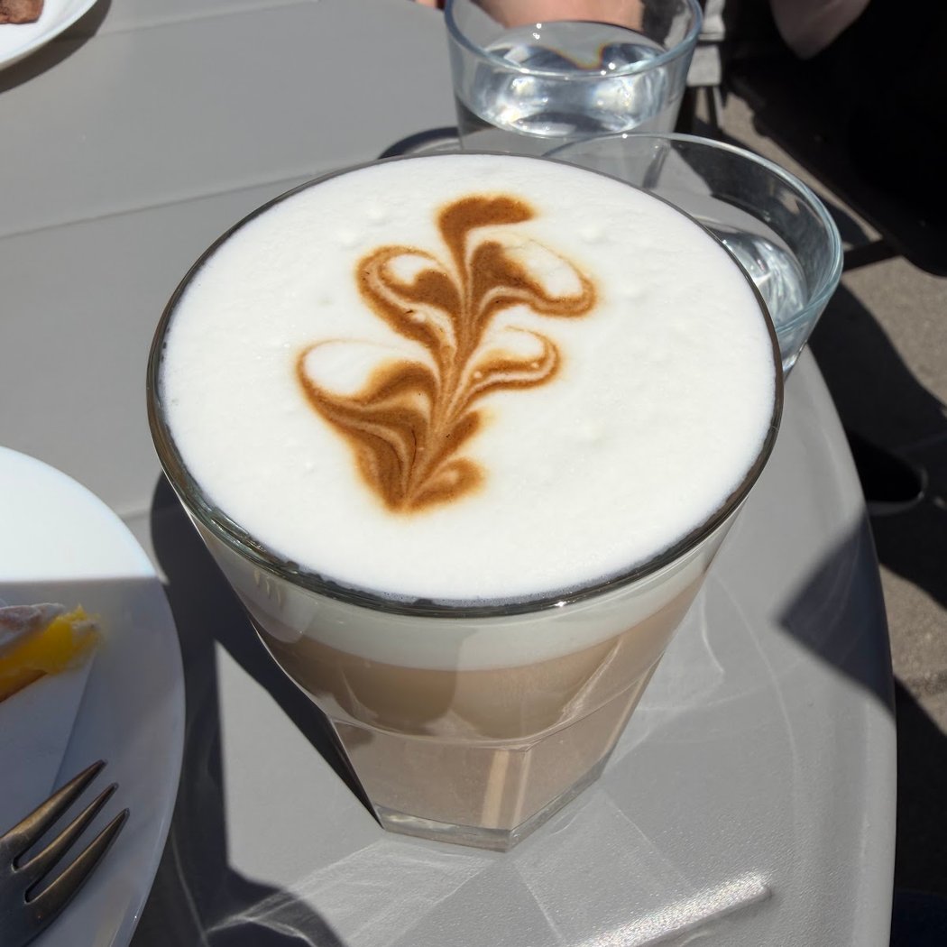Anns Café 1