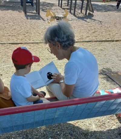 Lectures au parc de la Coulée verte 1