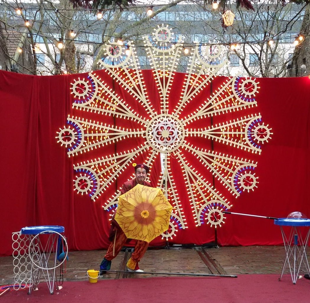 Jyjou* : clown, mime, magie, ballons et Fleur 3
