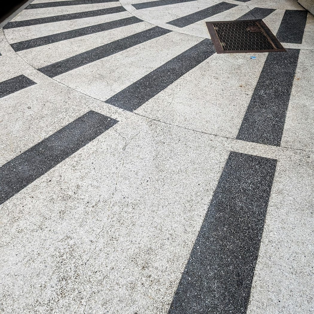 Alexander Calder Sidewalk 1