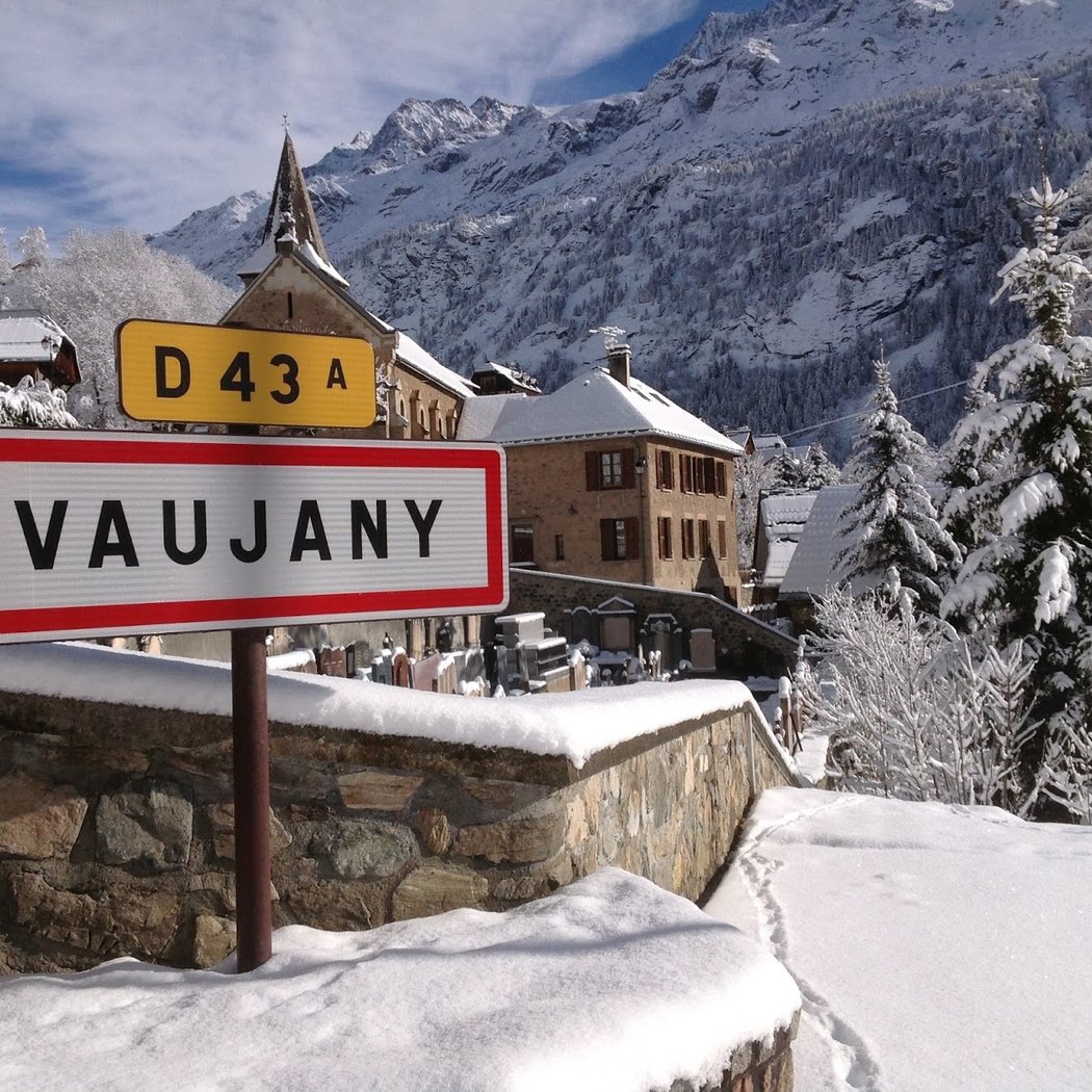 Vaujany Ski Company Ltd 1