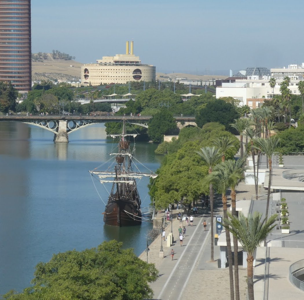 Paseo de Cristóbal Colón 1