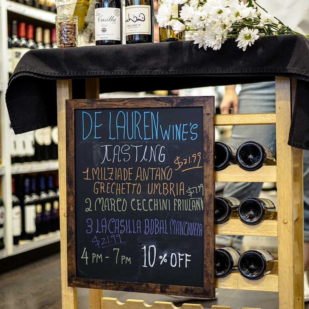 De Lauren Wines & Spirits 1