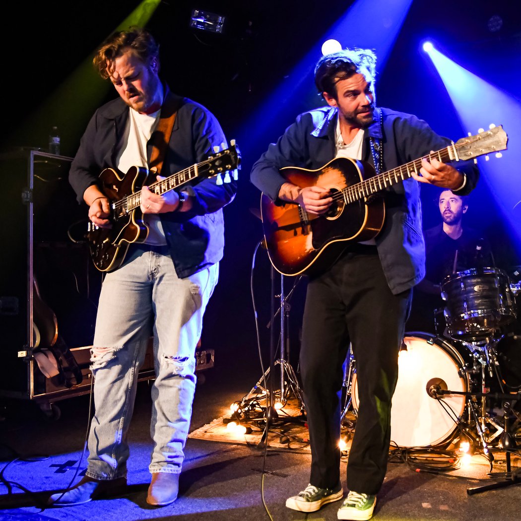 The Lone Bellow 1