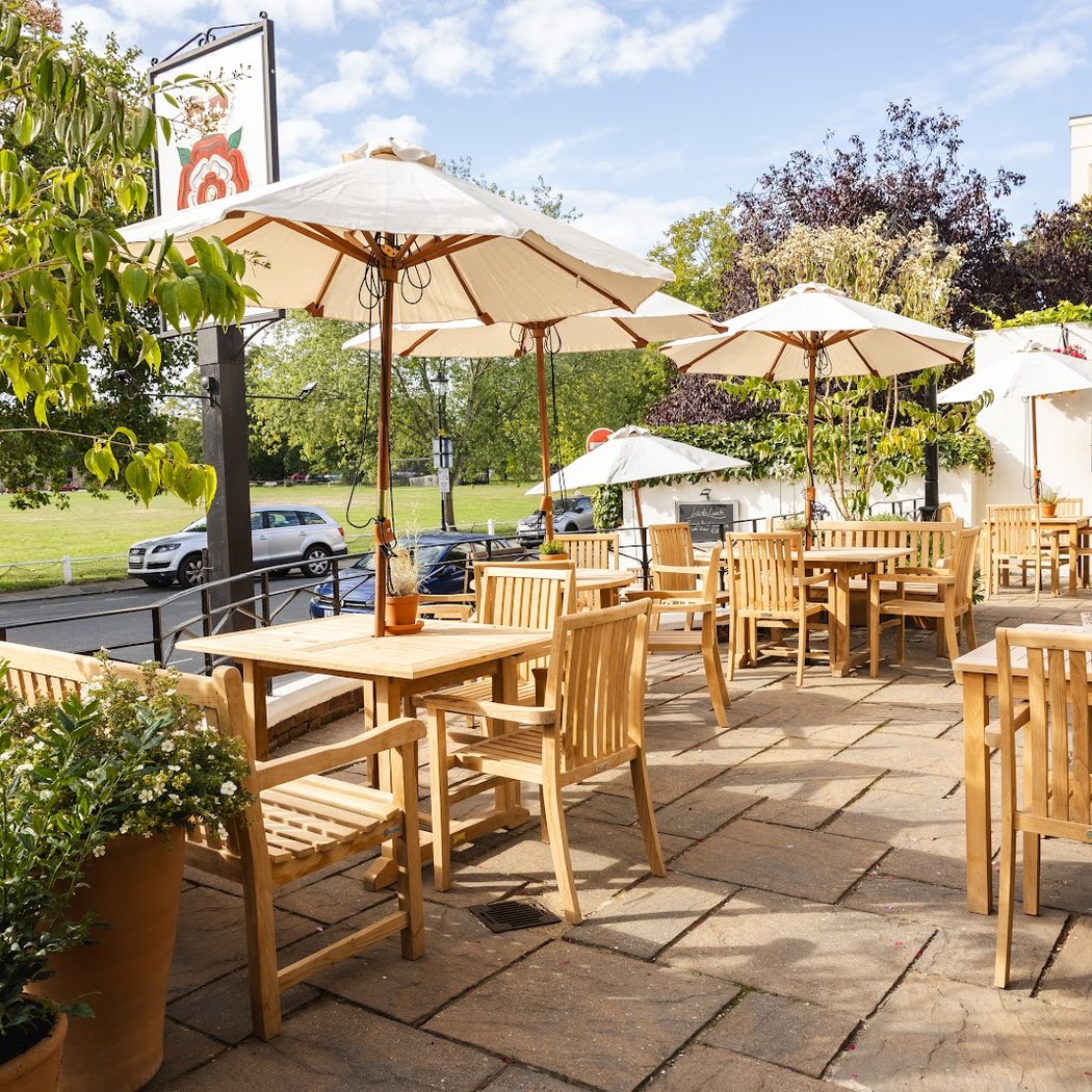 The Rose & Crown 3