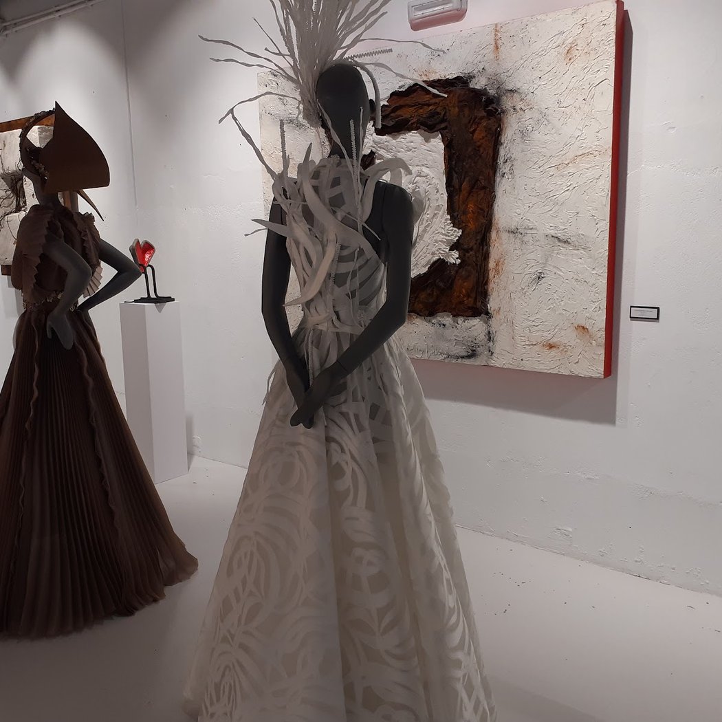 La CENTRAL Art Gallery 1