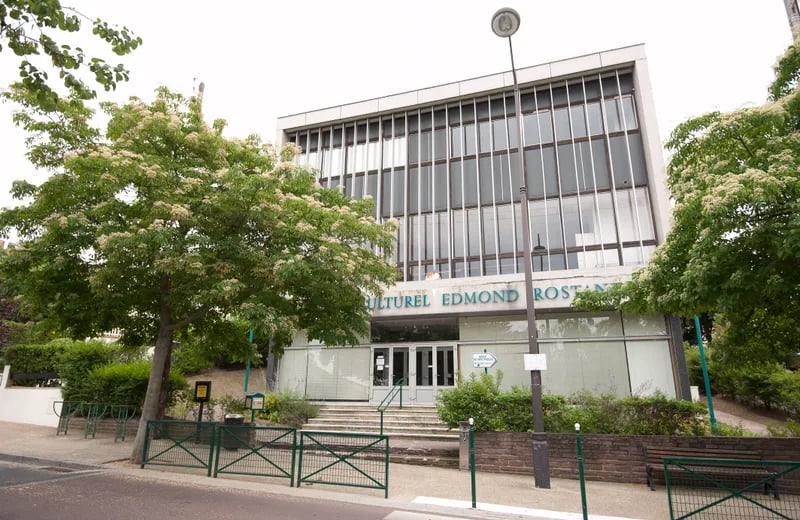 Center Culturel Edmond Rostand 2