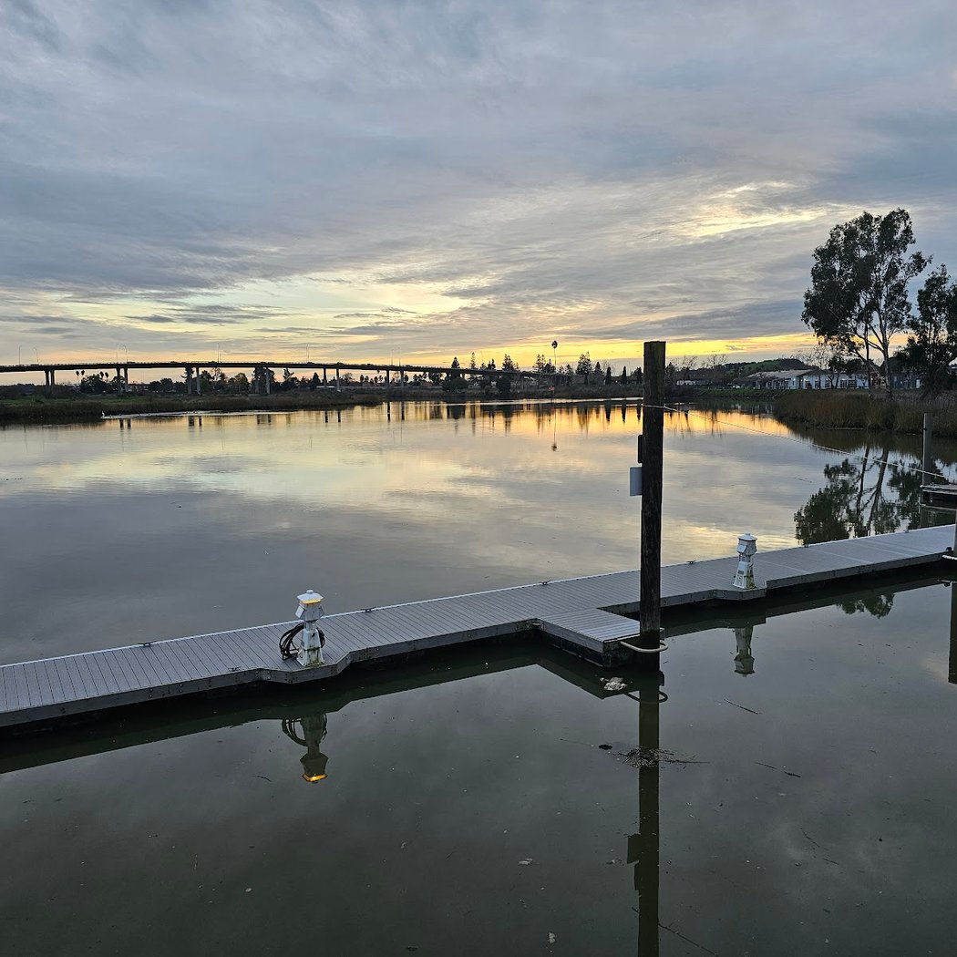 Napa Valley Yacht Club's Annual Lighted Boat Parade 3