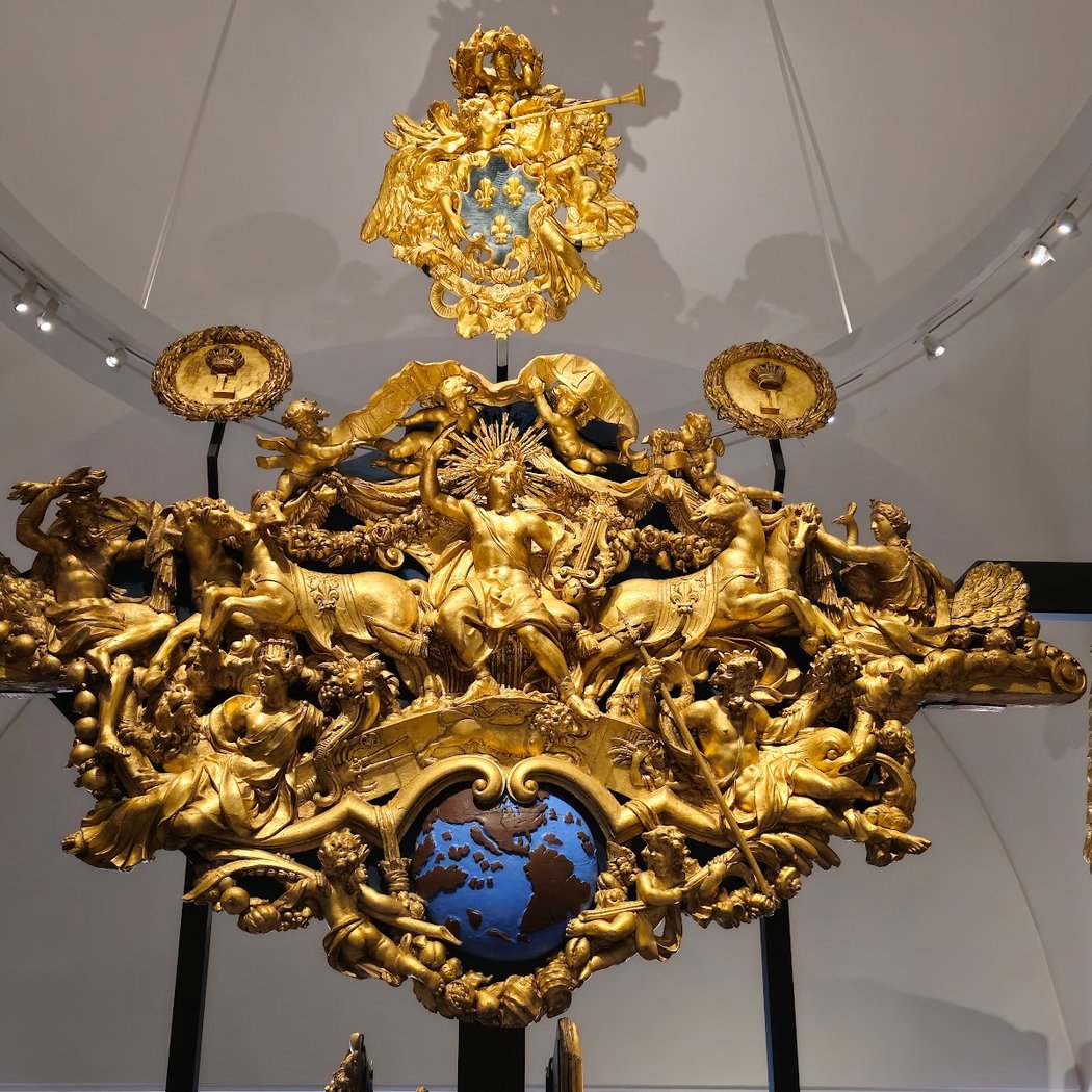 Le designer Antoine F au musée national de la Marine à Paris 1