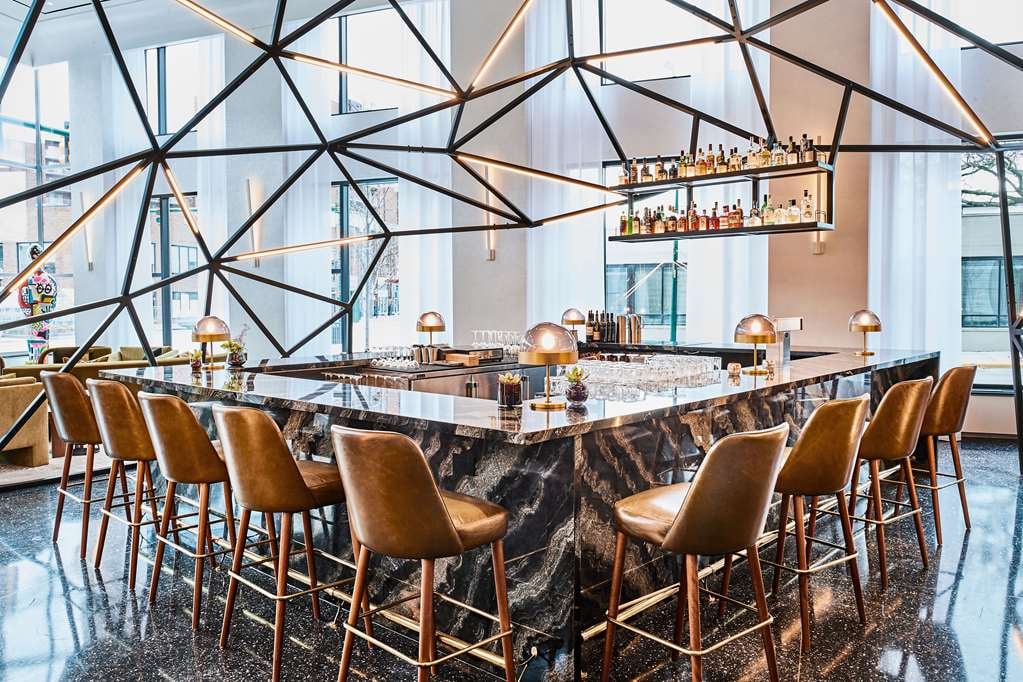 Daxton Hotel Birmingham, Curio Collection by Hilton 1