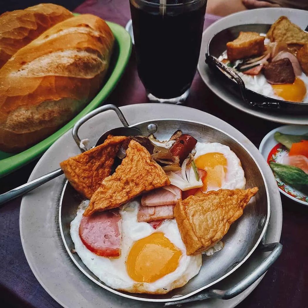 Bánh Mì Hòa Mã 1